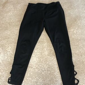 Yoga pants, barely worn